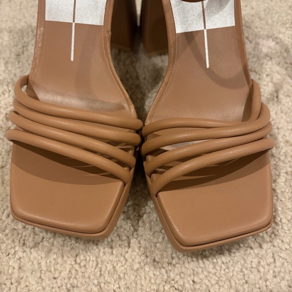 EUC flaw Dolce Vita Women AKITA Strappy Sandals Platform Heels Taupe Size 7 - Picture 3 of 14